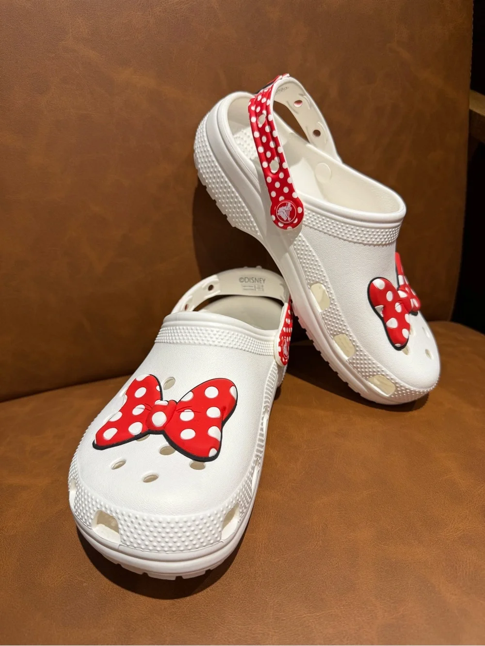 CROCS X Disney Minnie Mouse Junior Size Clogs w/Red Polka Dot Bow Accent - NWOT